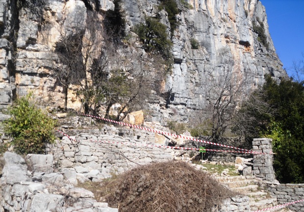 βραχια μονοπάτι Αγίας Παρασκευής